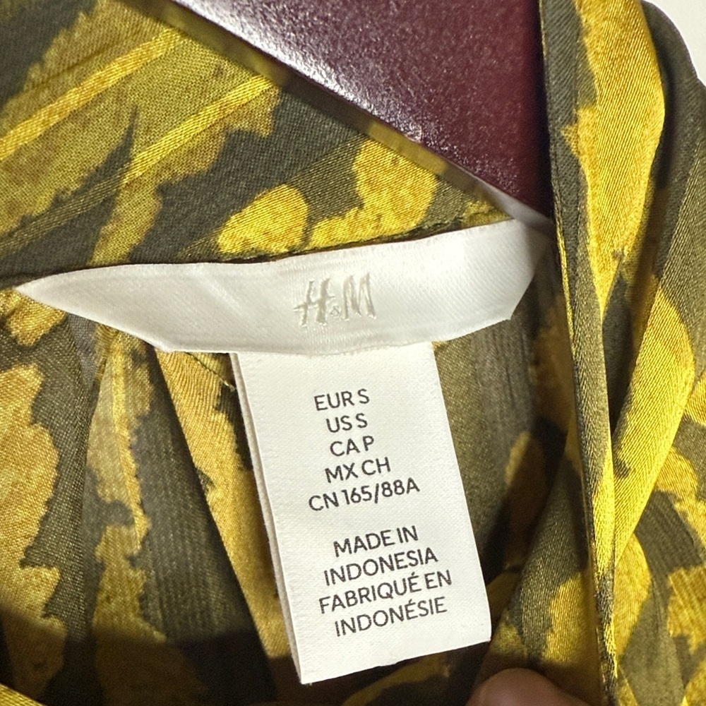 H&M Olive and Yellow Animal Print Blouse - Picture 6 of 8